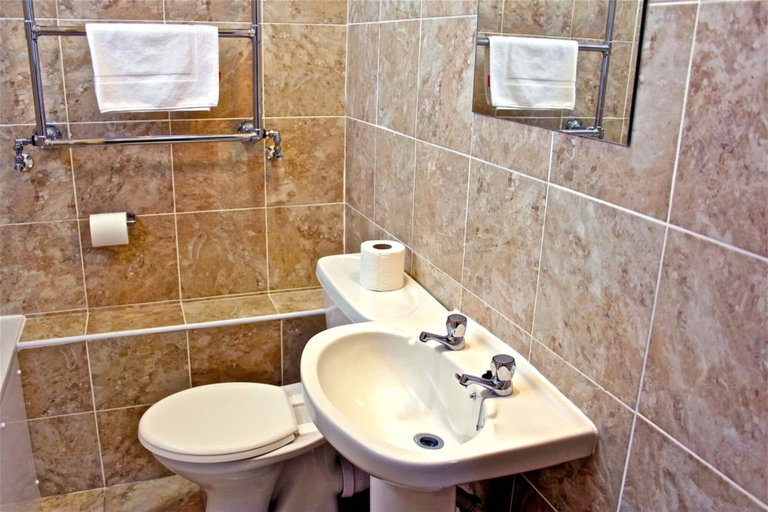 Bathroom 3, Central Hotel, London
