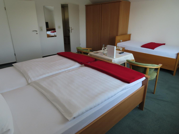 Bedroom 4, Gästehaus Spieker, Lippe