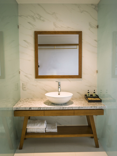 Bathroom 5, Vinh Hung Old Town Hotel, Da Nang