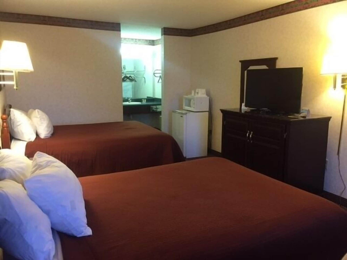 Bedroom 2, Days Inn by Wyndham Royston, Hart