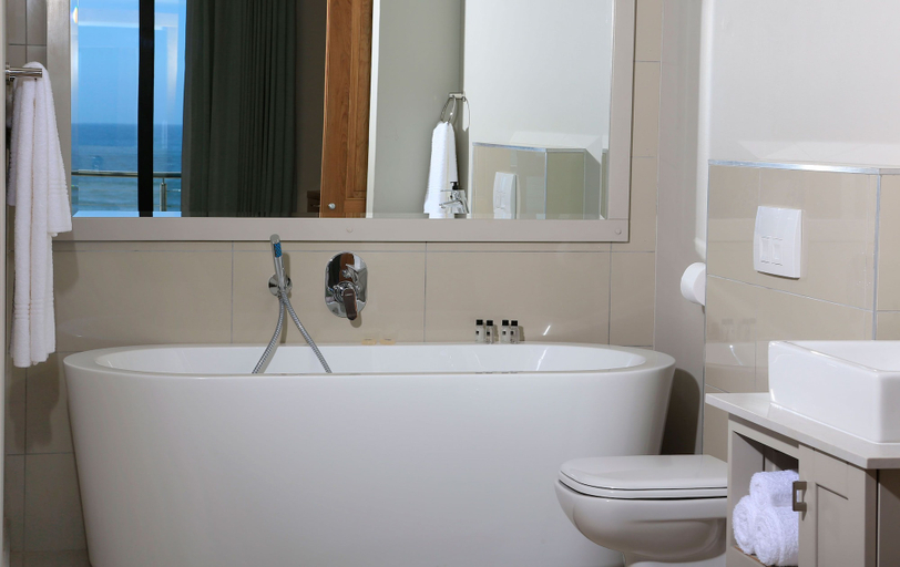 Bathroom 5, Brenton Haven Beachfront Resort, Eden