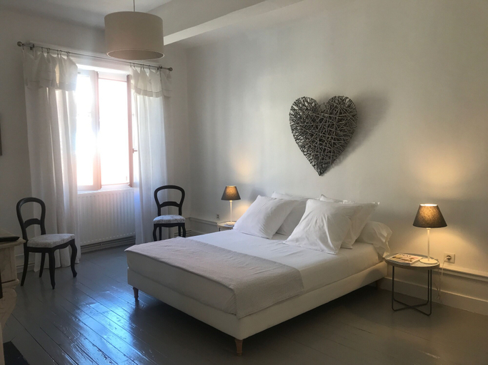 Bedroom 3, Maison Ladevèze, Loire