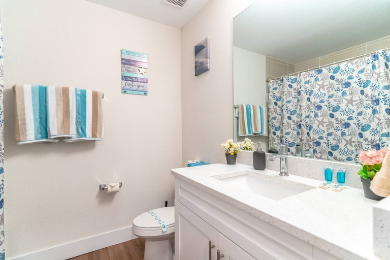 Bathroom 4, 3260 Little Harbor, Hillsborough