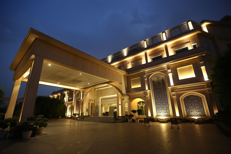 Exterior & Views 2, The Umrao, West