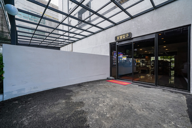 Exterior & Views 2, Masan Amor Hotel, Masan