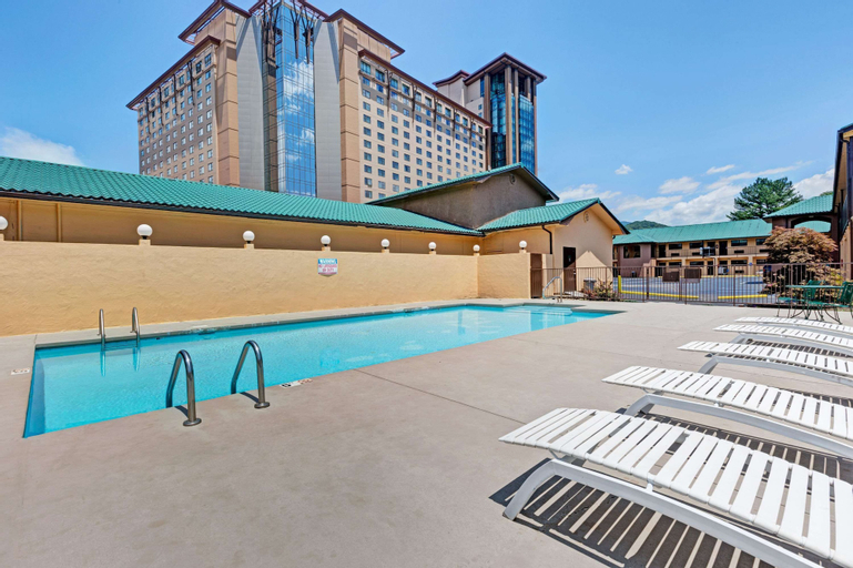 Sport & Beauty 5, Days Inn by Wyndham Cherokee Near Casino, Jackson
