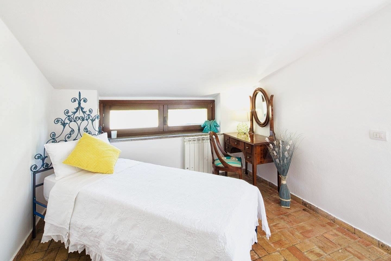 Bedroom 2, La Cavetta Country House, Roma