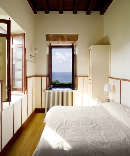Bedroom 4, Hotel Villa Itsaso, Vizcaya