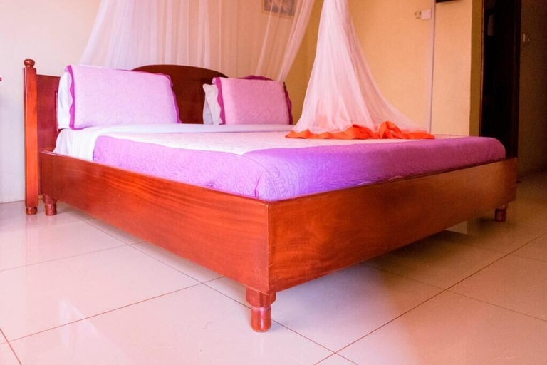 Bedroom 2, Kahondo Buffalo Hotel, Kampala
