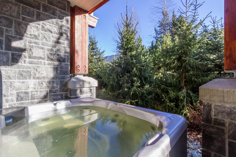 Sport & Beauty, 07 Fitzsimmons Walk, Squamish-Lillooet