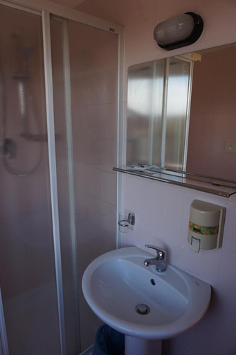 Bathroom 5, Hotel San Marco, Pesaro E Urbino