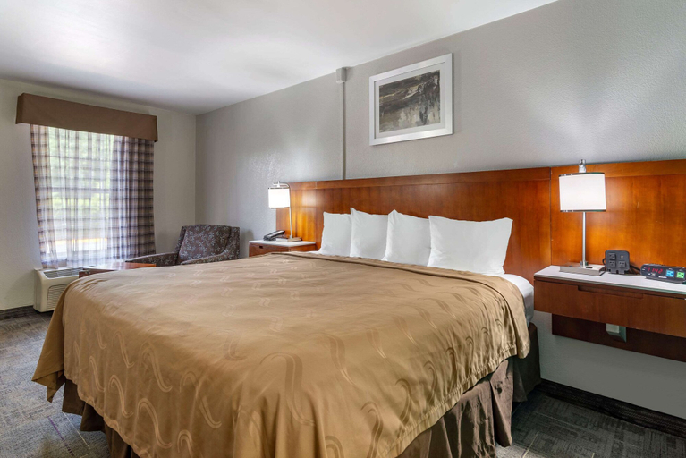 Bedroom 2, Quality Inn Covington, Newton