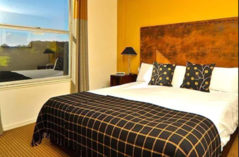 Bedroom 3, Garner Hotel Eight Acres Elgin by IHG, Moray