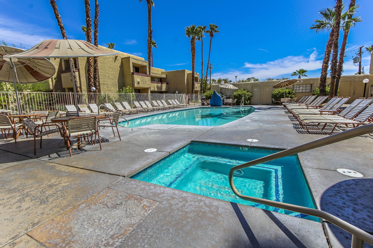 Desert Vacation Villas, Riverside