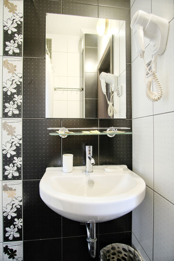 Bathroom 4, Hotel Rodos, Sochi gorsovet