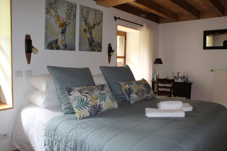 Bedroom 3, Les Pipistrelles, Savoie