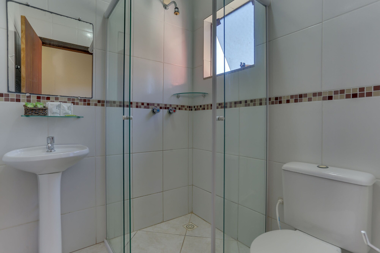 Bathroom 4, Pousada Praia dos Ingleses, Florianopolis