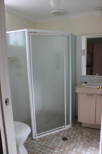 Bathroom 3, Mid Coast Motor Inn, Nambucca