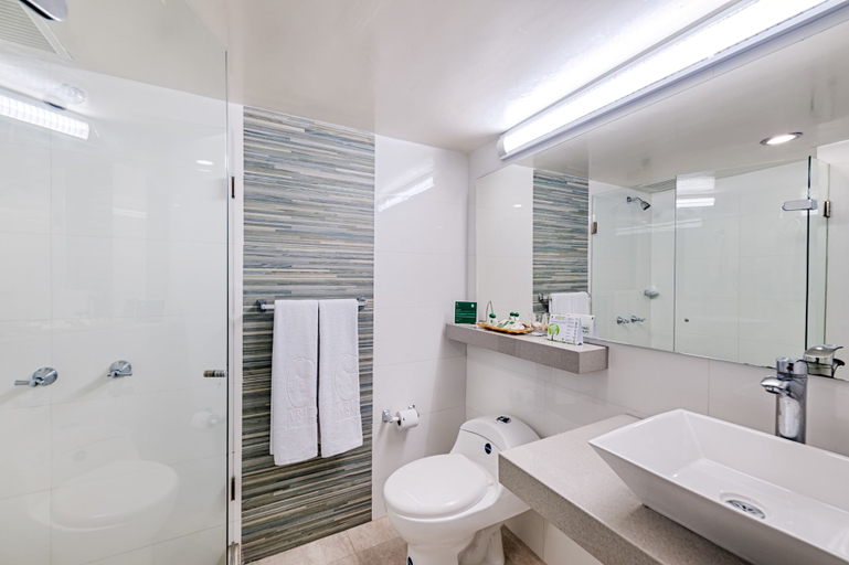 Bathroom 4, Hotel Arizona Suites, San José de Cúcuta