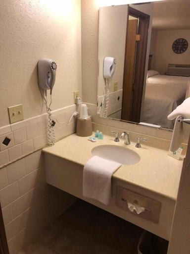 Bathroom 4, Yellowstone Village Inn and Suites, Park