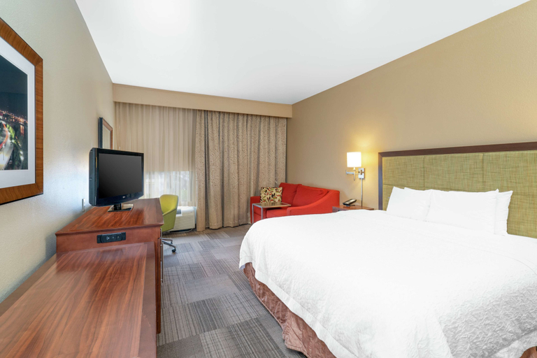 Bedroom 3, Hampton Inn Chattanooga/Hixson, Hamilton