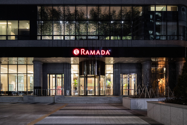 Exterior & Views 2, Ramada Seoul Sindorim Hotel, Guro