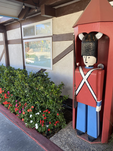 Exterior & Views 2, King Frederik Inn, Santa Barbara