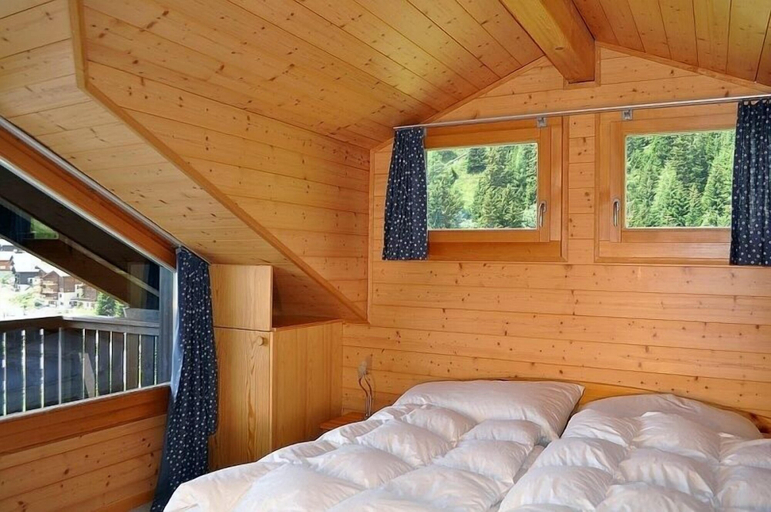 Room 3, Tschifra OG, Raron