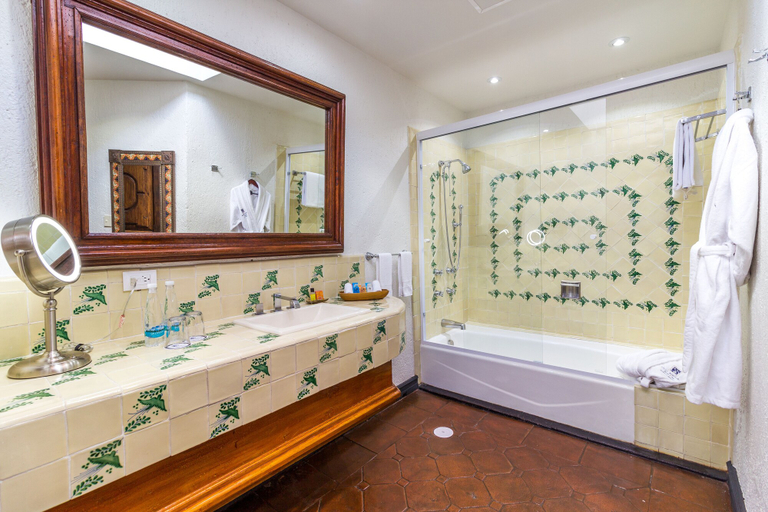 Bathroom 5, Villa Montana Hotel & Spa, Morelia