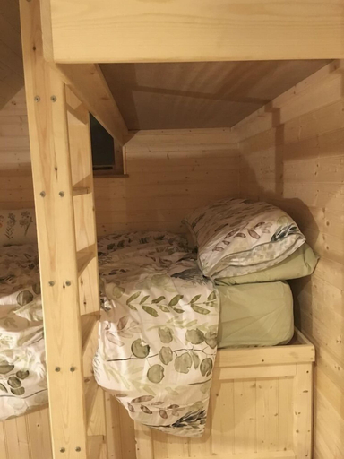 Bedroom 2, Brynllwyd Glamping, Ceredigion