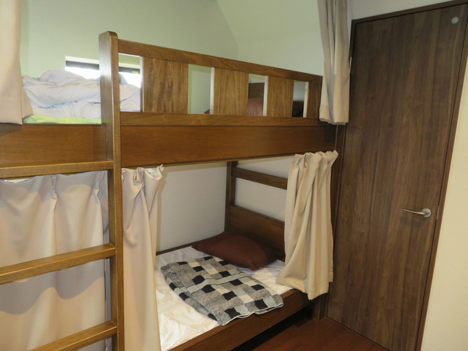 Bedroom 4, Azalea - Hostel, Osaka