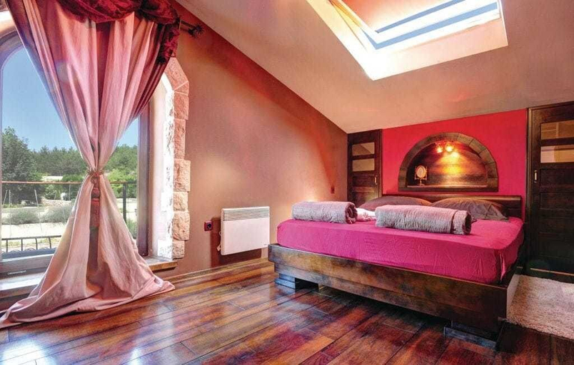 Bedroom 3, Zekova torina, Cista Provo