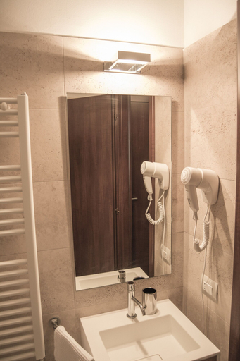 Bathroom 4, N12 Design Accomodation Alpha, Siena