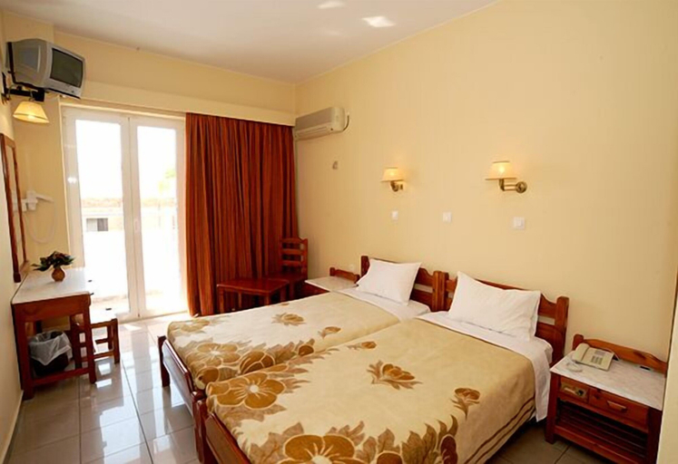 Bedroom 4, Paritsa Hotel, South Aegean