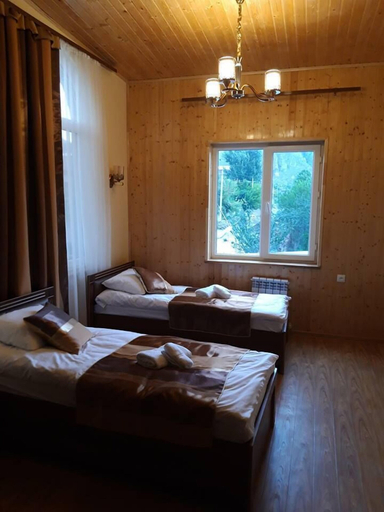 Bedroom 2, Kirch Hotel & Restaurant