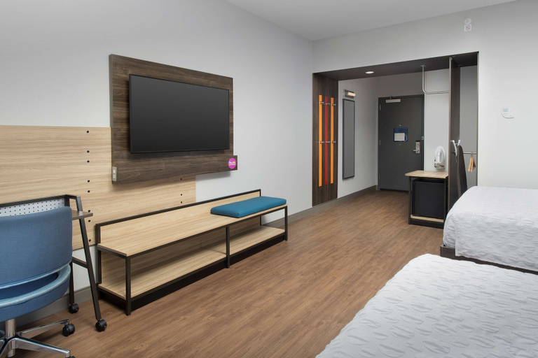 Bedroom 3, Tru By Hilton Orlando Convention Center Area, FL, Orange