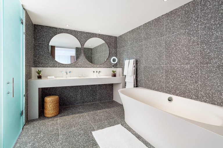 Bathroom 5, Malta Marriott Resort & Spa, St Julian's