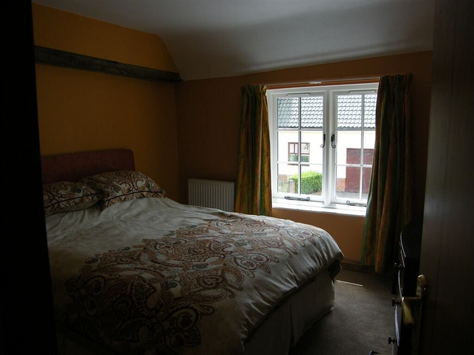 Bedroom 5, Sir Alfred Munnings Hotel, Norfolk