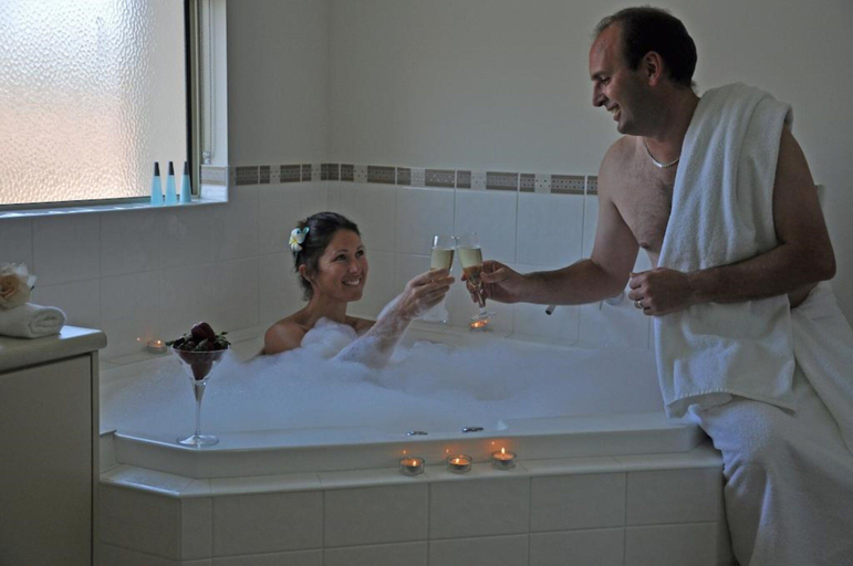 Bathroom 4, Pinnacles Edge Resort, Dandaragan