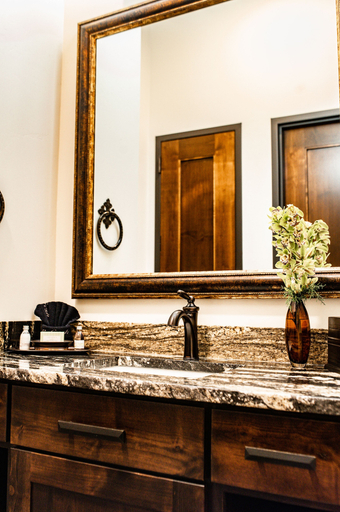 Bathroom 3, Elk Country Inn, Teton