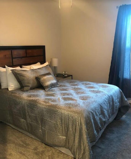 Bedroom 2, White Horse Hotel, Kootenai