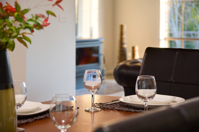 Food & Drinks, Swan Hill, Hepburn - East
