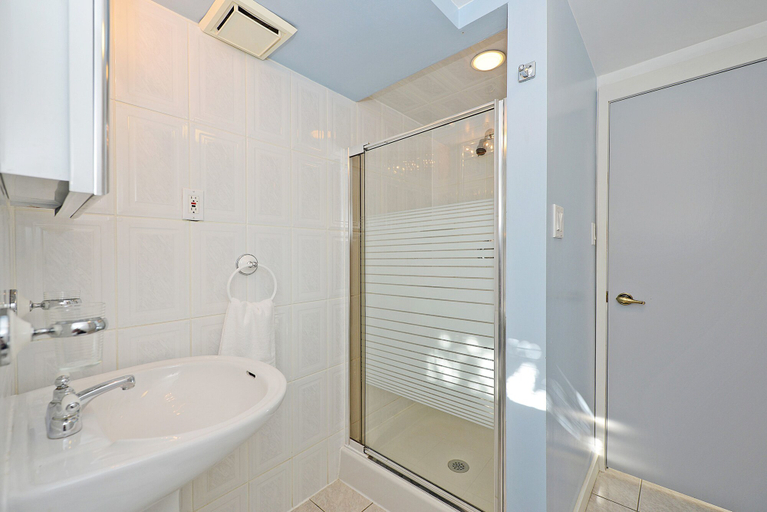 Bathroom 3, Richview Gardens Apartment, Toronto