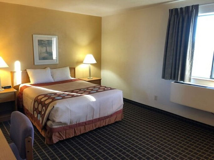 Bedroom 5, Super 8 by Wyndham Klamath Falls, Klamath