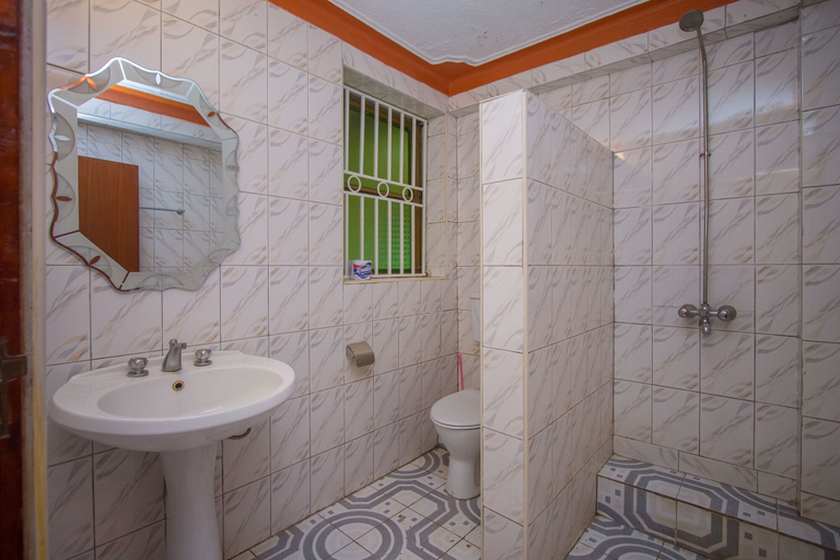 Bathroom 4, Jokas Hotel, Jinja