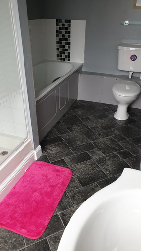Bathroom 4, All Seasons Guest House, Norfolk