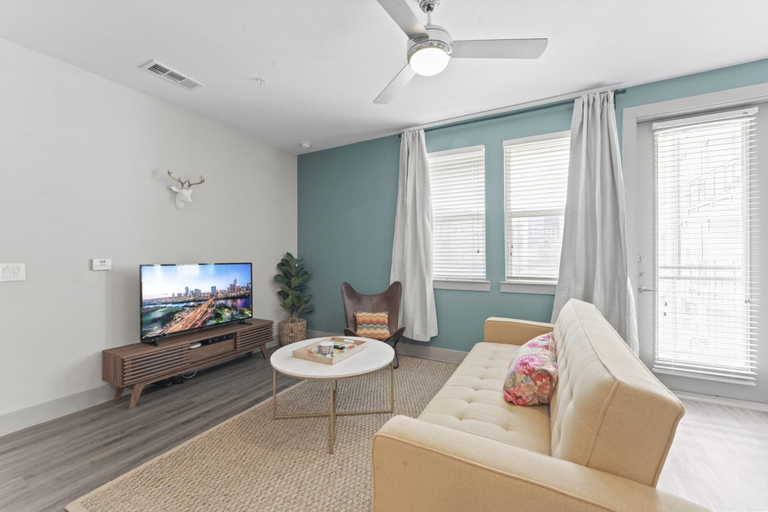 Others 5, Airy 1BR King Suite Close to Downtown w Fast Wifi, Travis