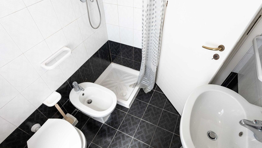Bathroom, Appartamento White Fronte Mare, Lecce