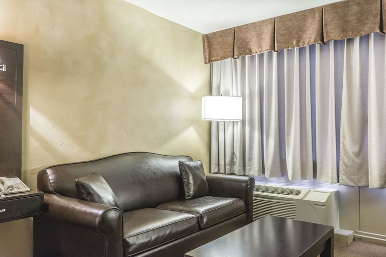 Others 5, Quality Hotel & Conference Centre, Restigouche