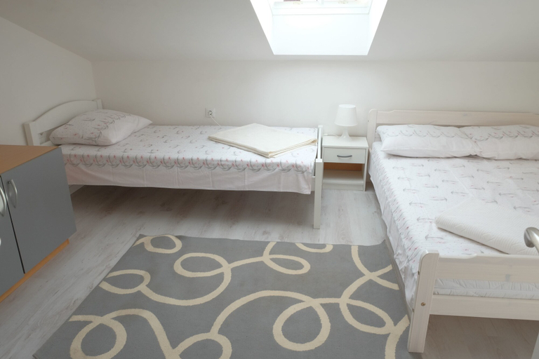 Bedroom 2, Apartment Dubravka, Malinska-Dubašnica